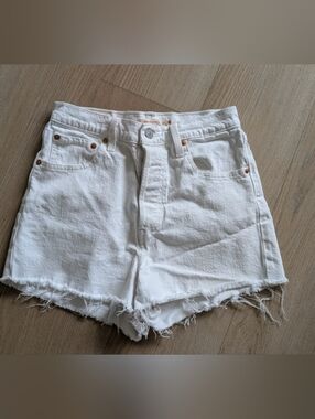 LEVI'S White High-Rise Ribcage White Denim Shorts